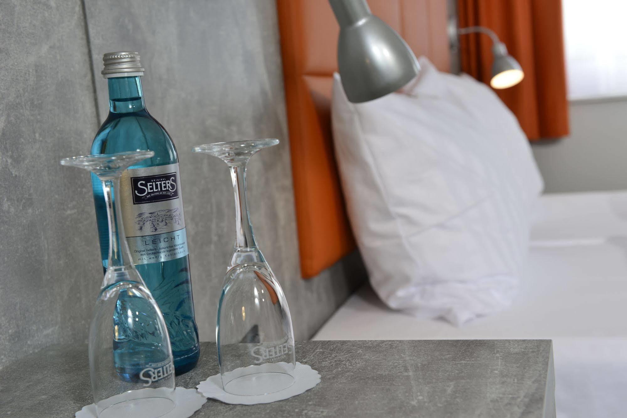 Sleepysleepy Hotel Giessen Linden  외부 사진