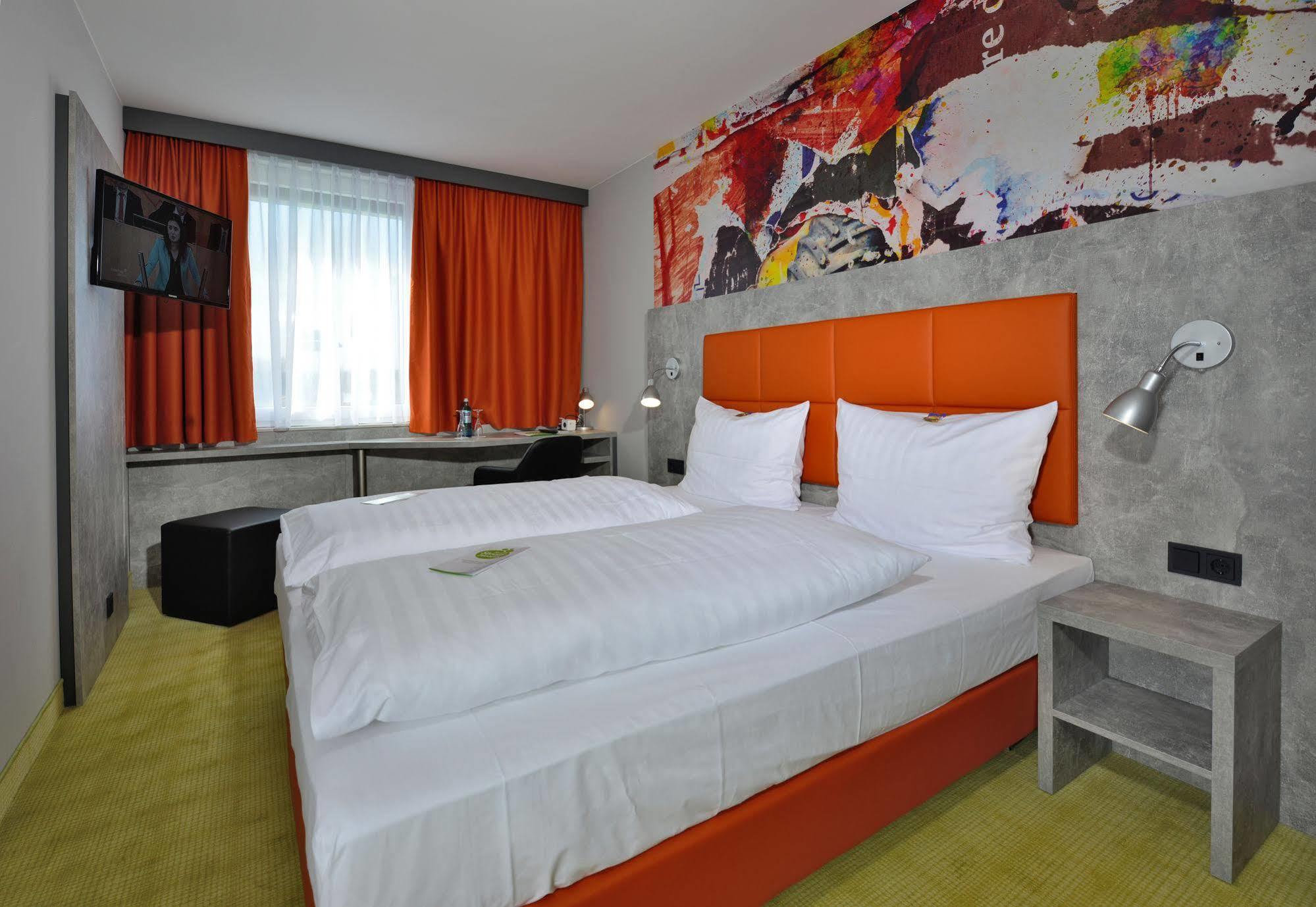 Sleepysleepy Hotel Giessen Linden  외부 사진