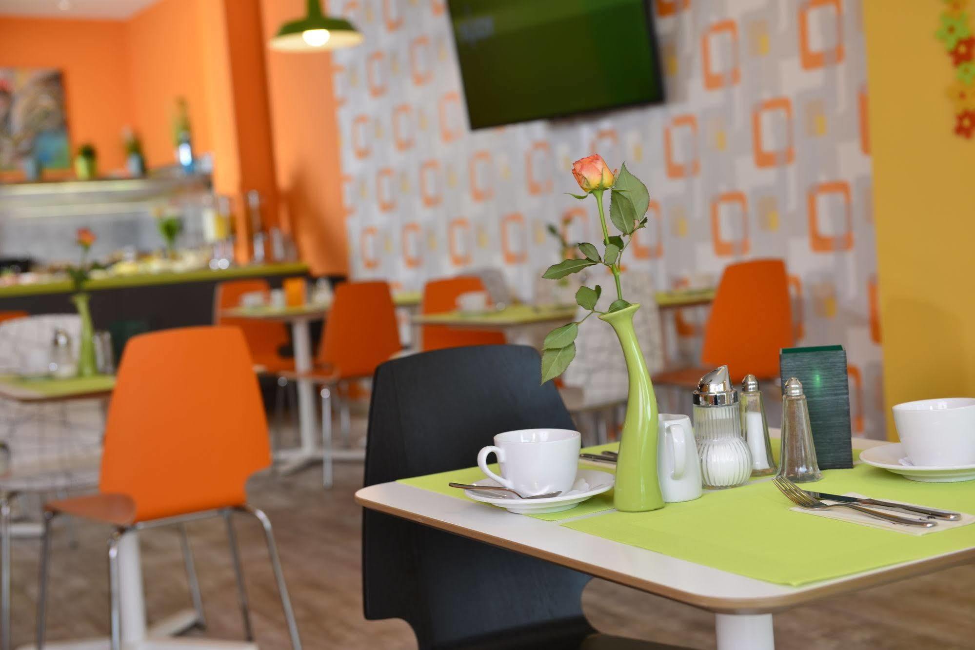 Sleepysleepy Hotel Giessen Linden  외부 사진